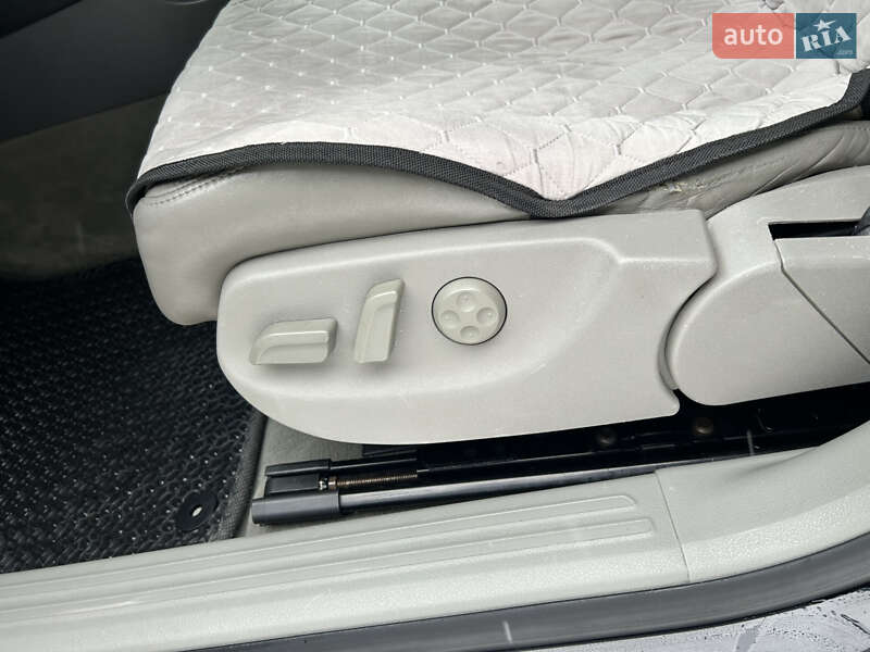 Седан Audi A6 2005 в Самборе