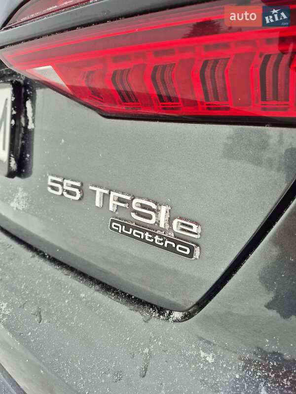 Седан Audi A6 2022 в Львове