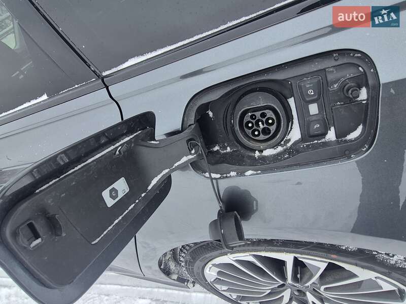 Седан Audi A6 2022 в Львове