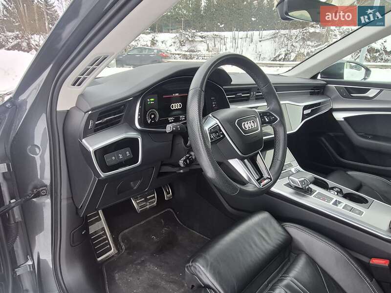 Седан Audi A6 2022 в Львове