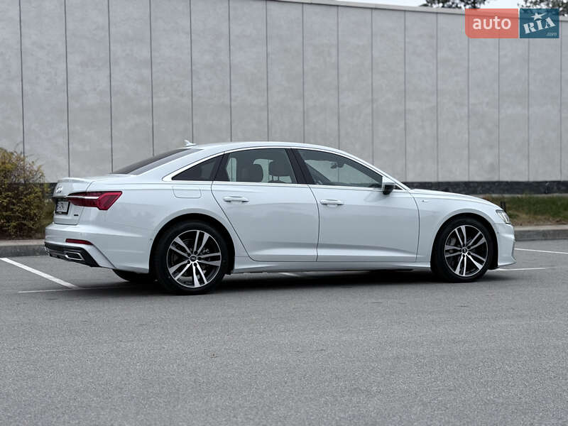 Седан Audi A6 2021 в Сумах