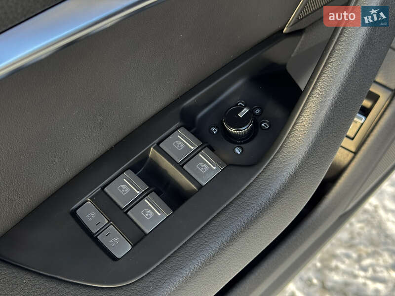 Седан Audi A6 2019 в Киеве