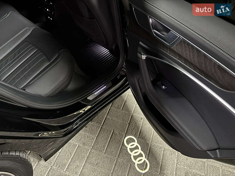 Седан Audi A6 2022 в Киеве