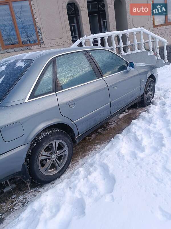 Седан Audi A6 1996 в Кельменцах