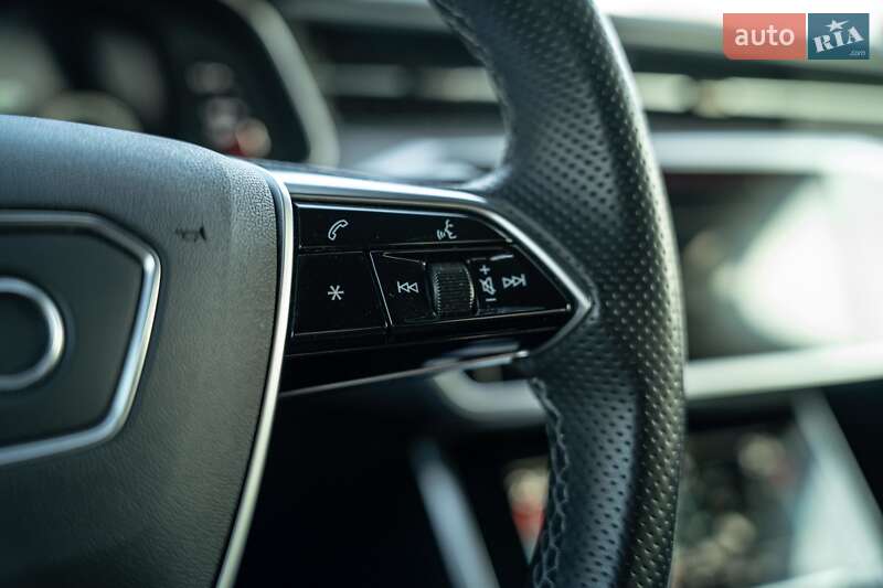 Универсал Audi A6 2021 в Черновцах