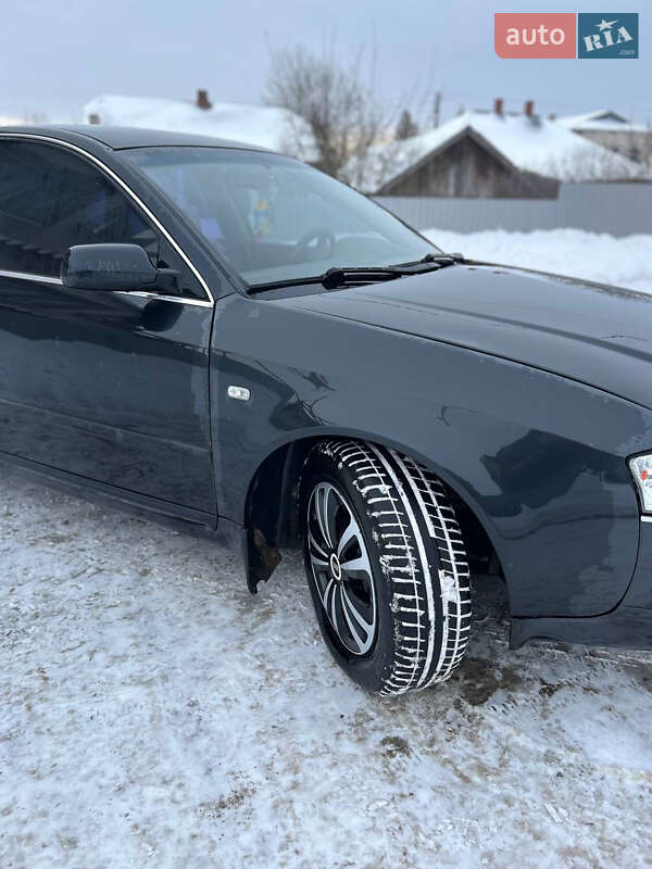 Седан Audi A6 2004 в Монастириській