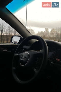 Седан Audi A6 2004 в Монастириській