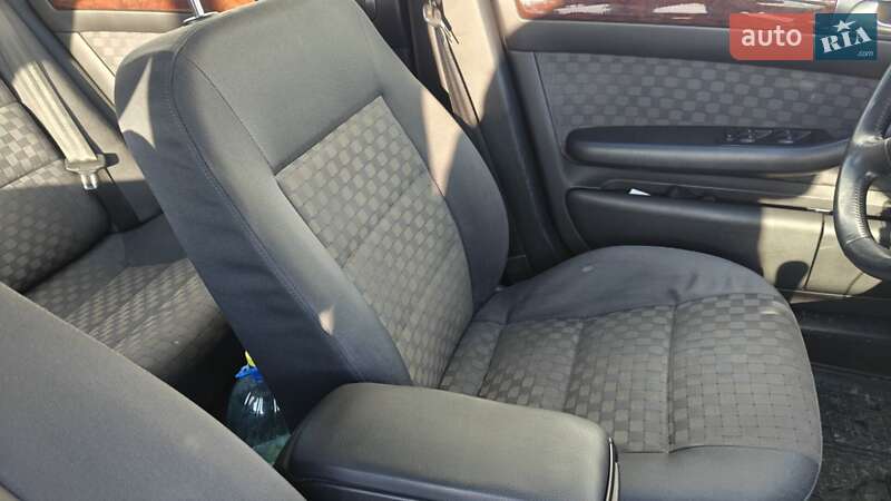 Универсал Audi A6 2002 в Ровно