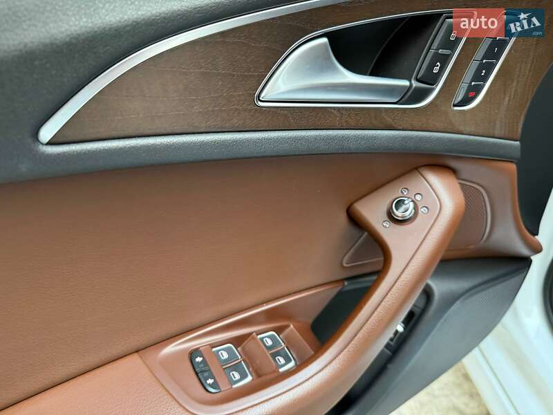 Седан Audi A6 2015 в Киеве