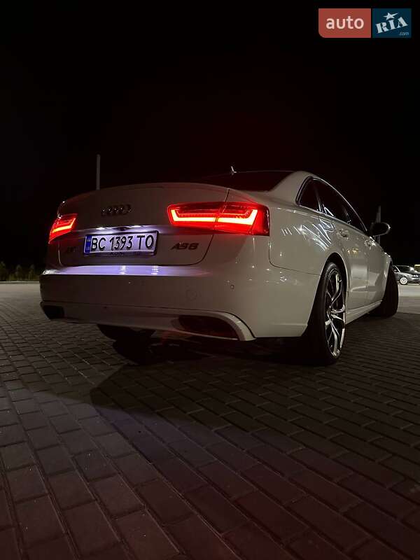 Седан Audi A6 2012 в Золочеві