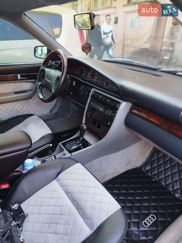 Седан Audi A6 1996 в Ужгороде