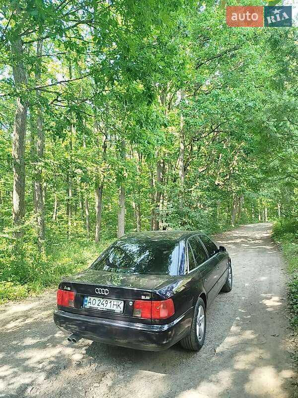 Седан Audi A6 1996 в Ужгороде