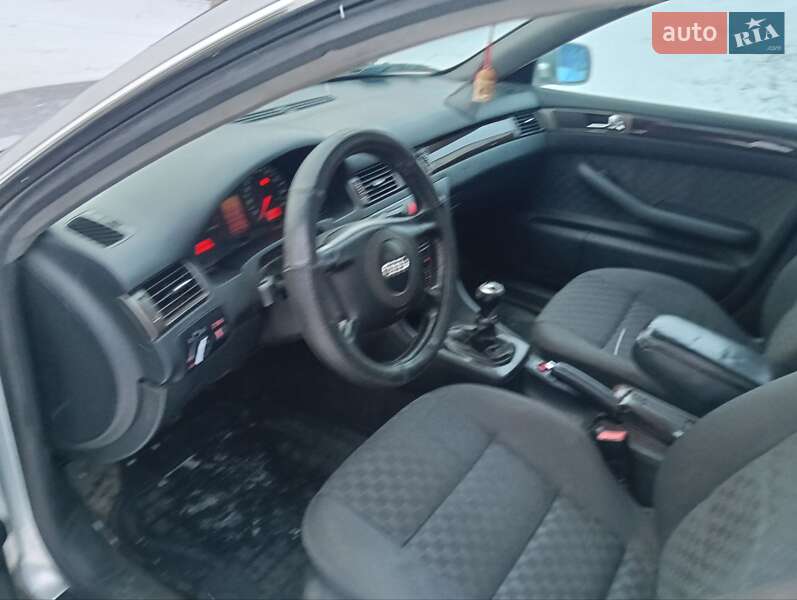 Універсал Audi A6 2001 в Малині