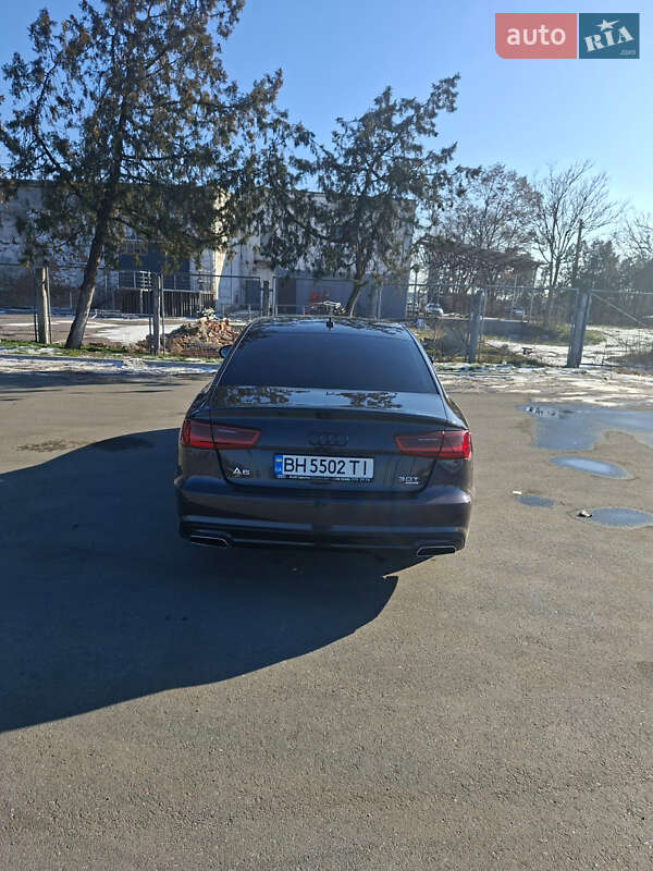 Седан Audi A6 2012 в Измаиле
