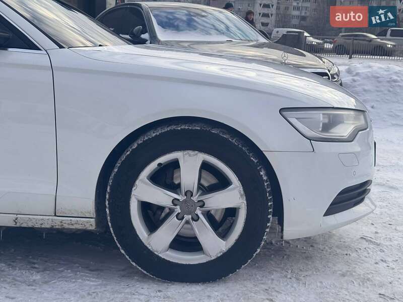 Седан Audi A6 2014 в Киеве