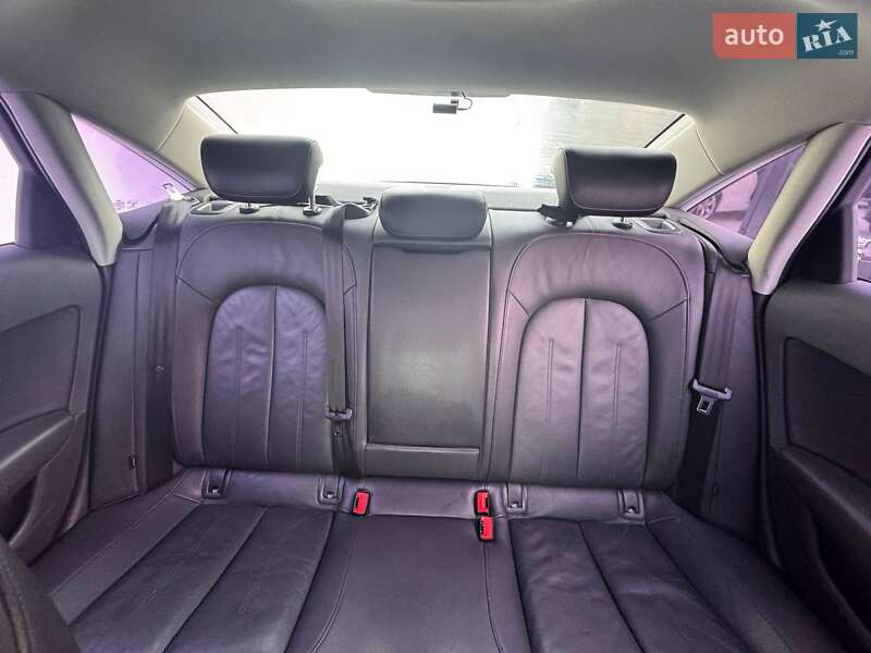 Седан Audi A6 2014 в Киеве