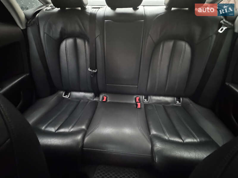 Седан Audi A6 2012 в Черновцах