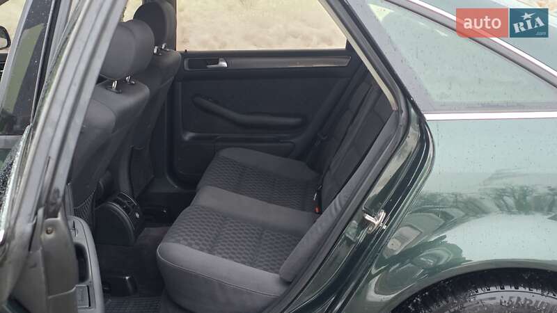 Седан Audi A6 2003 в Луцьку