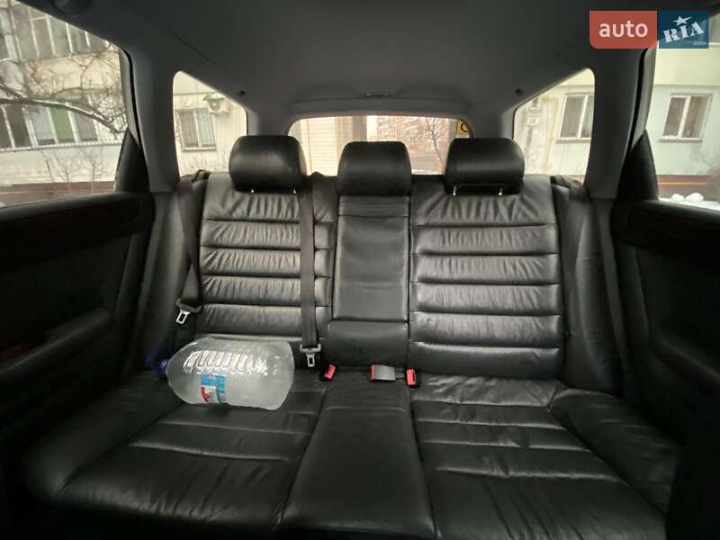 Универсал Audi A6 2001 в Киеве
