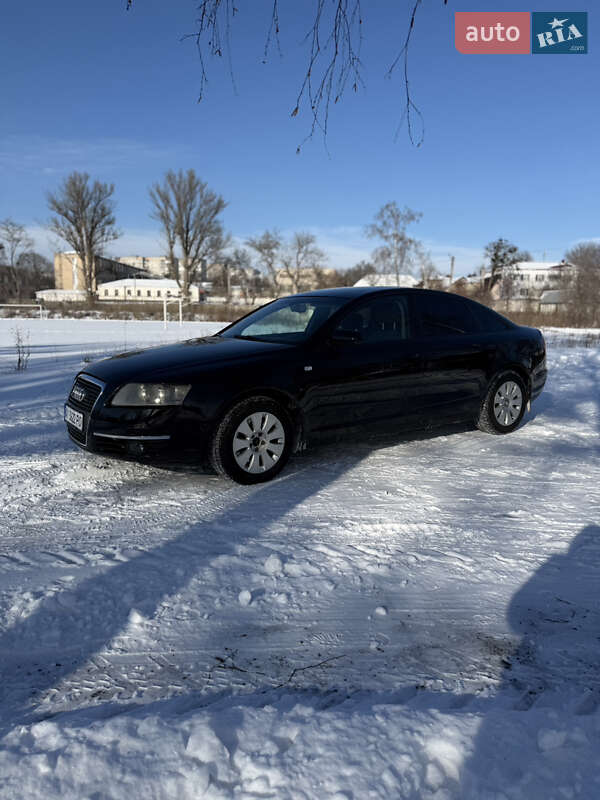 Седан Audi A6 2004 в Смеле