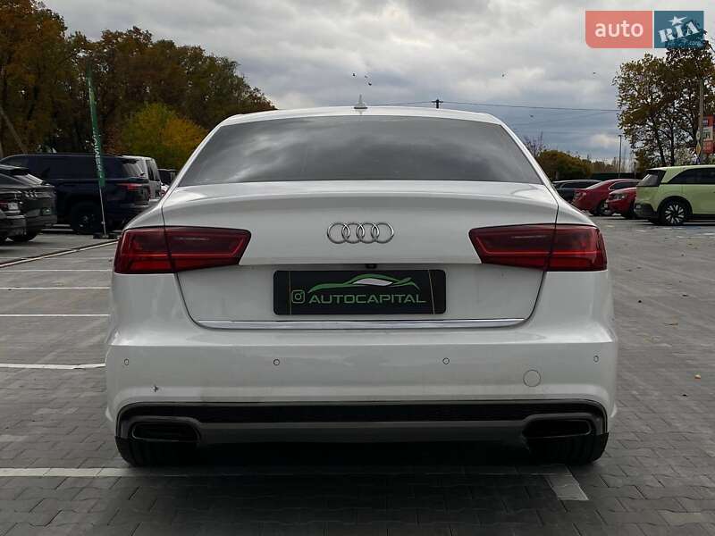Седан Audi A6 2015 в Киеве