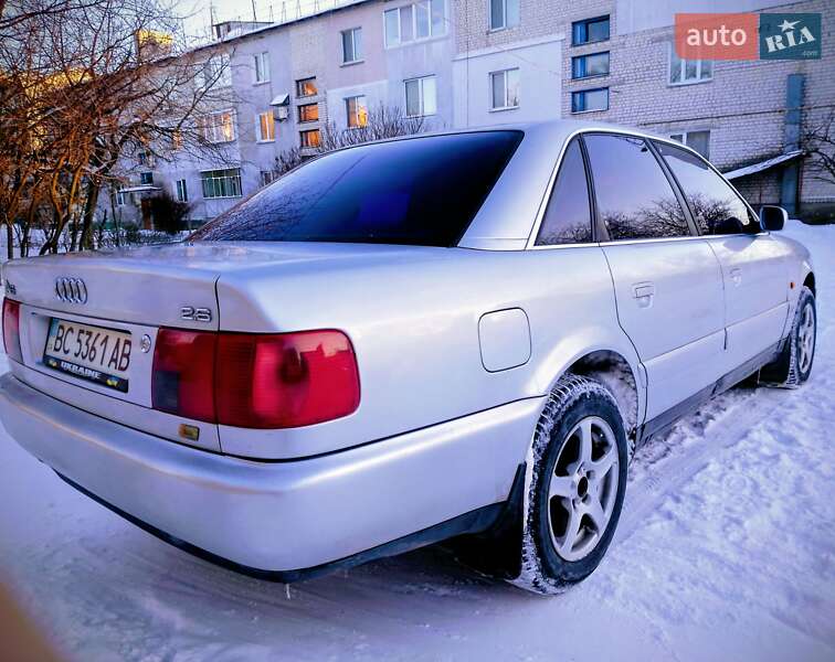 Седан Audi A6 1995 в Броварах
