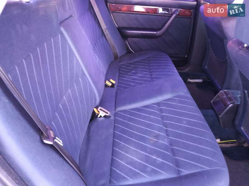 Седан Audi A6 1995 в Броварах