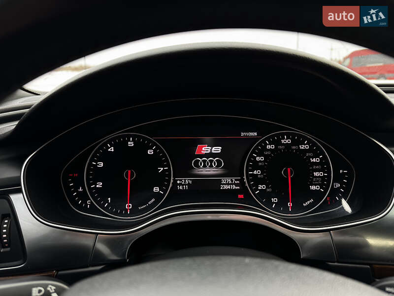 Седан Audi A6 2013 в Ровно