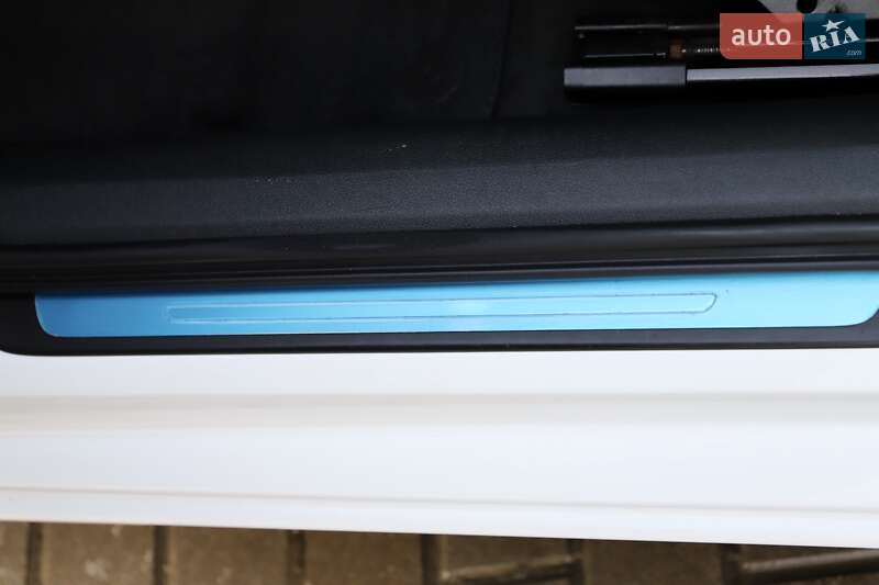 Седан Audi A6 2014 в Трускавце