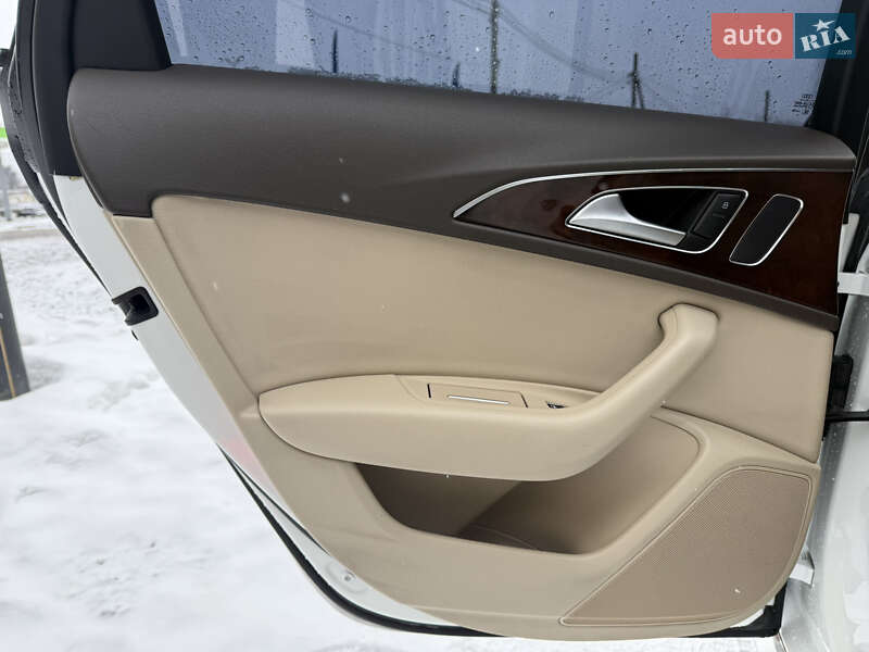 Седан Audi A6 2015 в Стрию