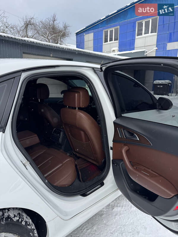 Седан Audi A6 2014 в Киеве