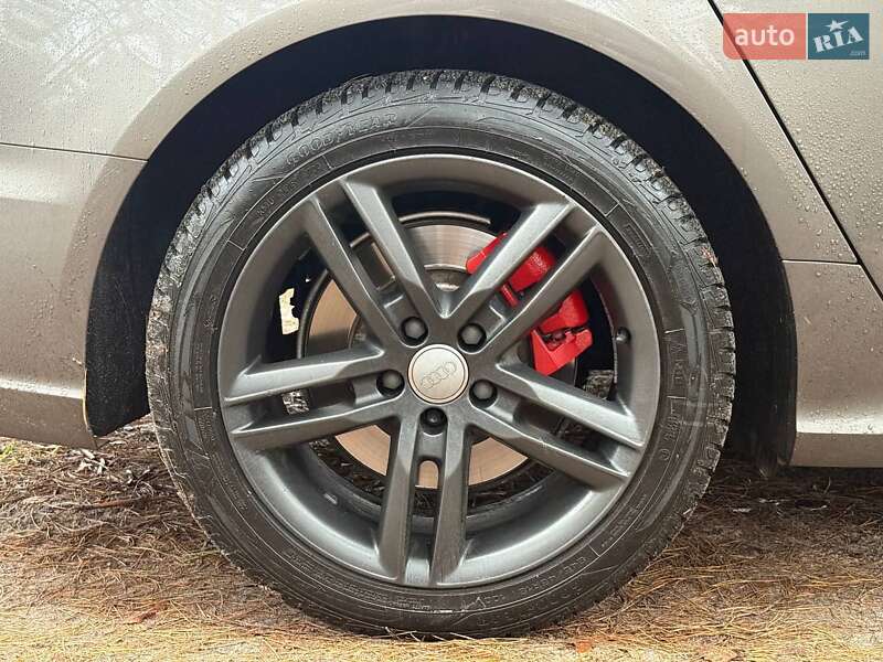 Седан Audi A6 2015 в Чернигове