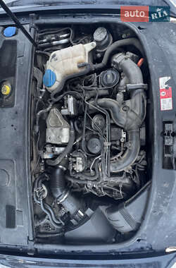 Седан Audi A6 2004 в Гоще