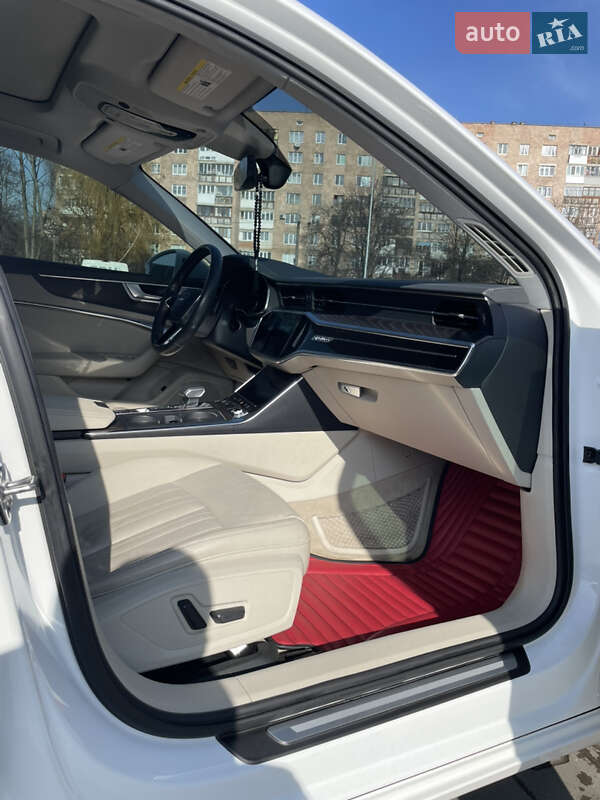 Седан Audi A6 2019 в Луцке