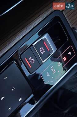 Седан Audi A6 2015 в Киеве