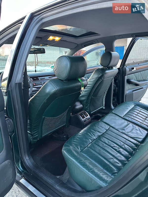 Седан Audi A6 2001 в Вараше