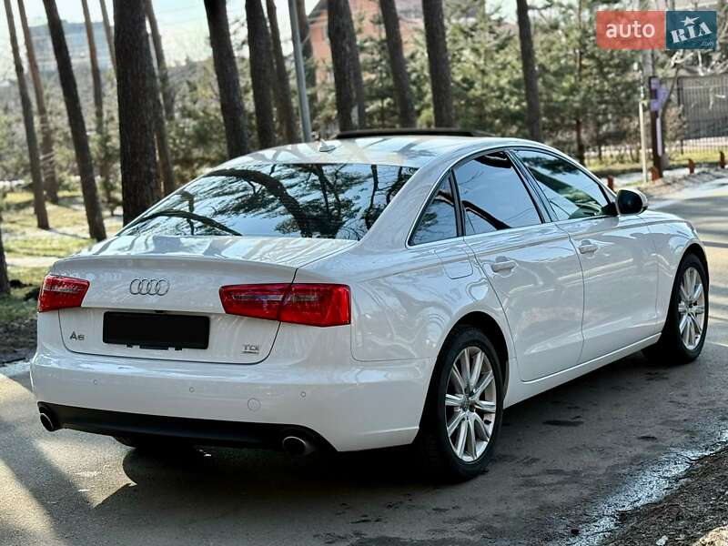 Седан Audi A6 2014 в Киеве