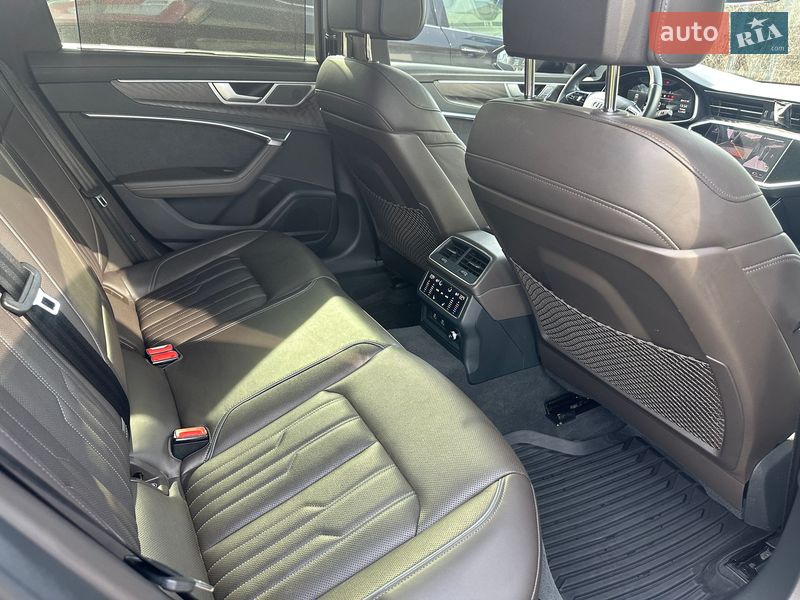 Седан Audi A6 2022 в Львове