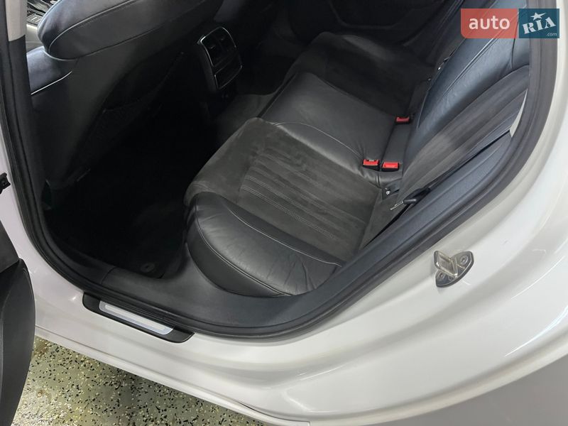Седан Audi A6 2012 в Кривому Розі