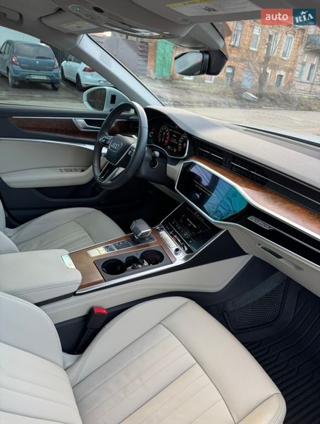 Седан Audi A6 2021 в Новомосковске