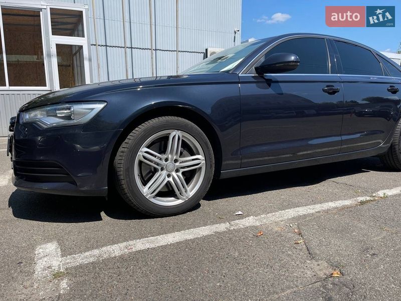 Седан Audi A6 2014 в Киеве