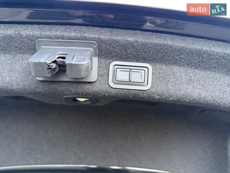 Седан Audi A6 2022 в Киеве