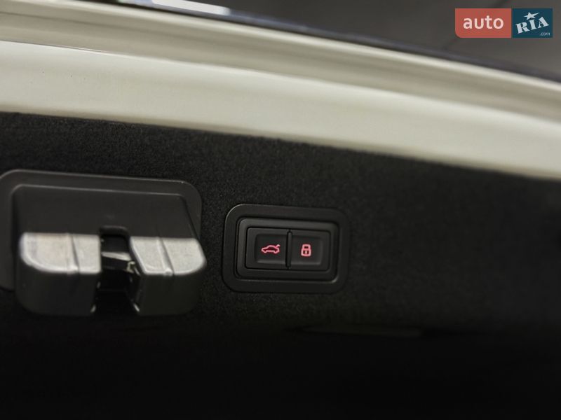 Седан Audi A6 2015 в Киеве