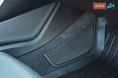 Седан Audi A6 2023 в Львове