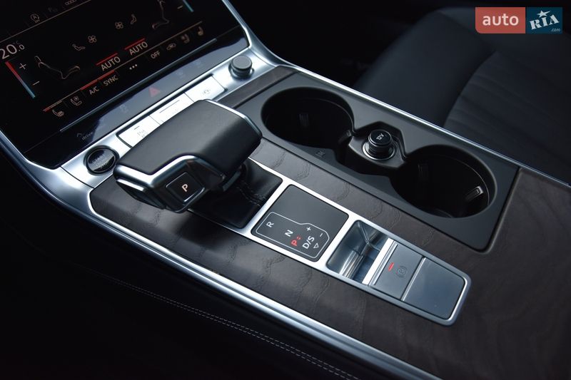 Седан Audi A6 2023 в Львове
