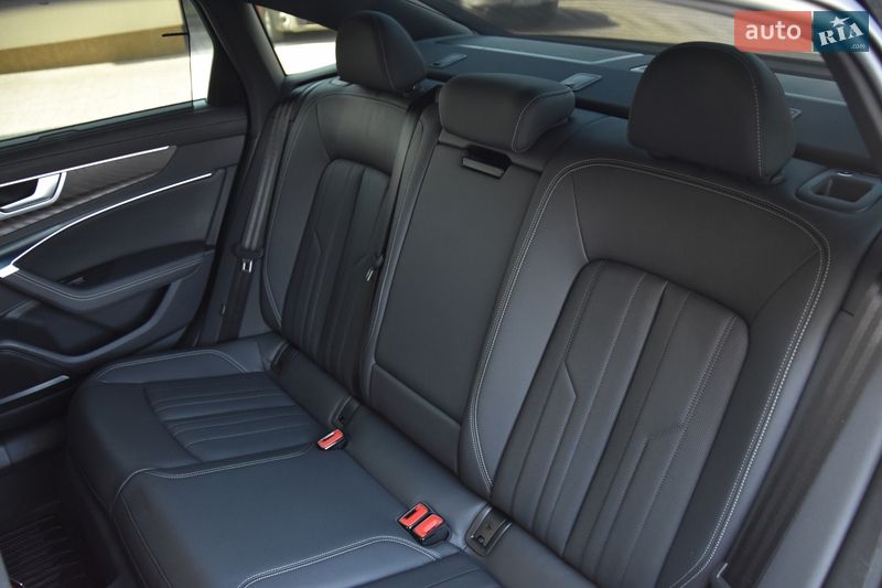 Седан Audi A6 2023 в Львове