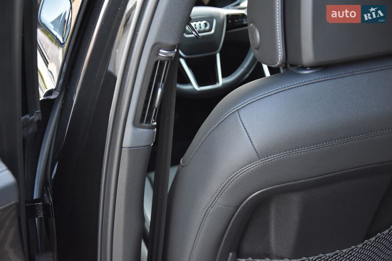 Седан Audi A6 2023 в Львове
