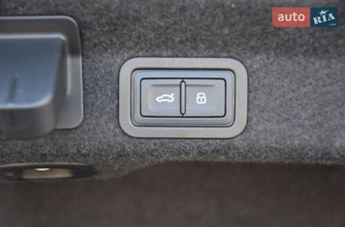 Седан Audi A6 2023 в Львове