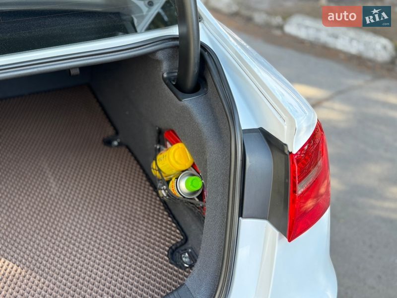 Седан Audi A6 2014 в Виннице