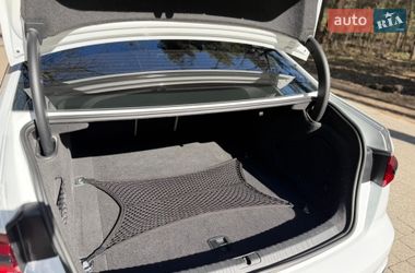 Седан Audi A6 2022 в Львове